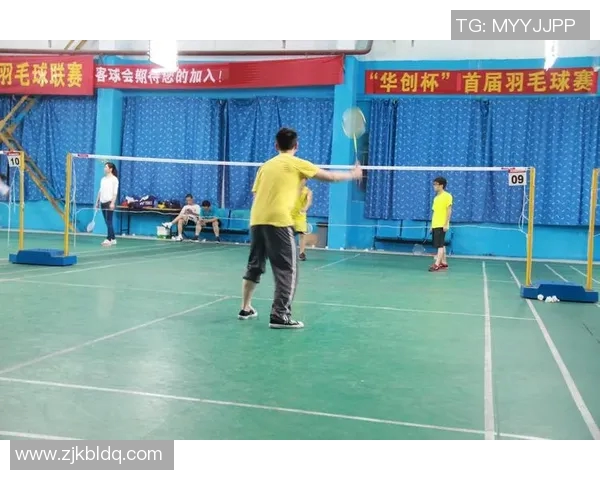 羽毛球的梦想与坚持：深圳羽毛球队成长历程的真实记录